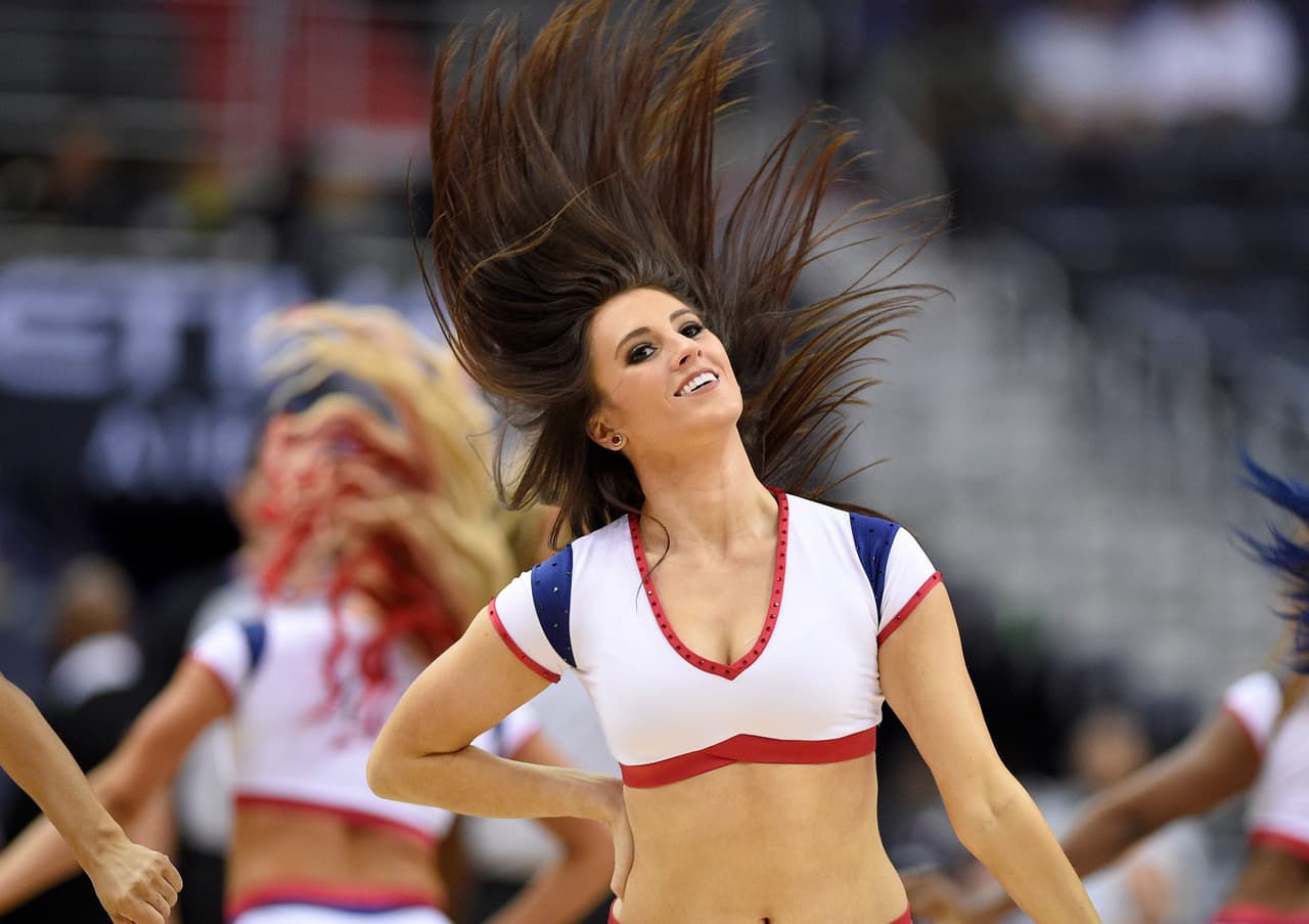 La belleza de las 'cheerleaders' de la NBA también se multiplica para el inicio de la temporada 2017-18 que arranca el 17 de Octubre.