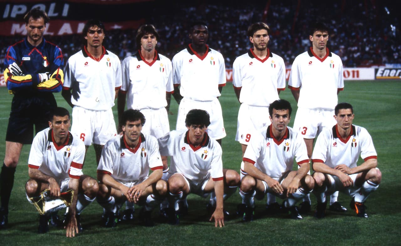 11. El Milan se coronó en la temporada 93/94 goleando el Barcelona de Johan Cruyff por 4-0 en Atenas. Goles de Daniele Massaro (2), Dejan Savićević y Marcel Desailly.