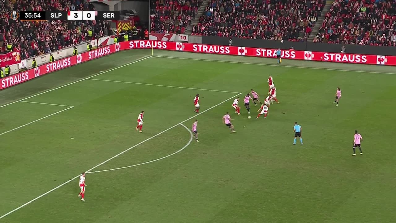 ¡TIRO ATAJADO! disparo por Alexis Antunes.