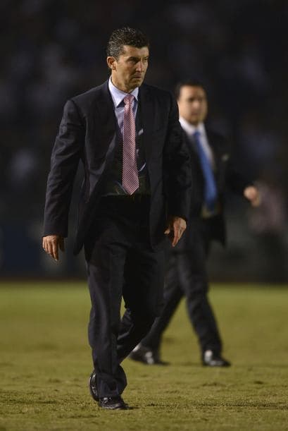 José Manuel ‘Chepo’ De la Torre pidió a Santa que sus jugadores se reporten y sigan trabajando para levantar a las Chivas, Marco Fabián, Erick Torres e Isaac Brizuela son algunos de los nuevos refuerzos que el Chepo espera que aportarán mucho al futuro de las Chivas.