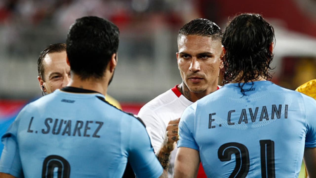 Luis Suárez y Diego Godín se solidarizan con Paolo Guerrero