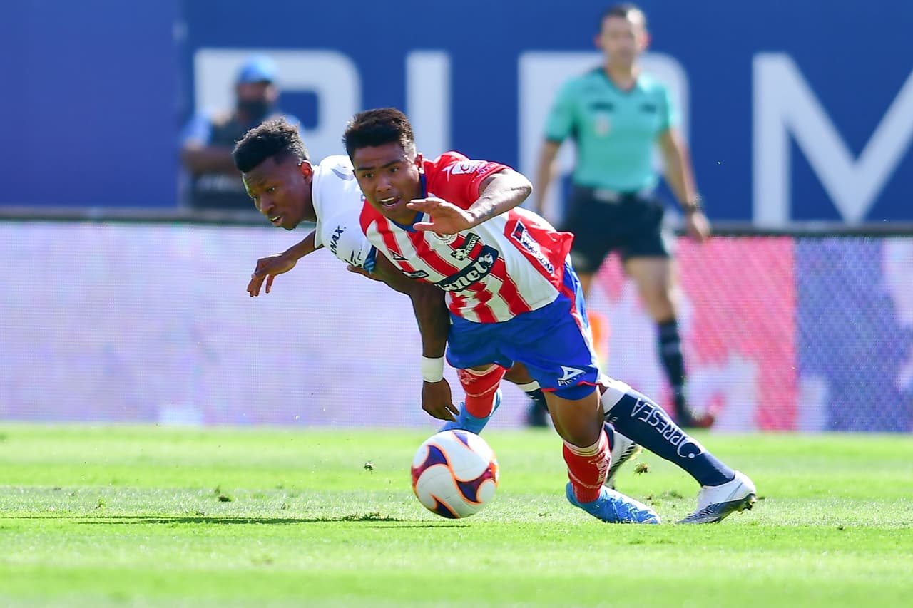 Santiago Ormeño, Christian Tabó, Daniel Álvarez y Guillermo Martinez son los encargados de marcar en la victoria 1-4 del Puebla sobre el Atlético San Luis.