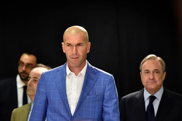 Fue un día movido en la sede del Real Madrid, que daría a conocer la salida de Rafael Banítez como entrenador y la llegada de Zinedine Zidane como el relevo.