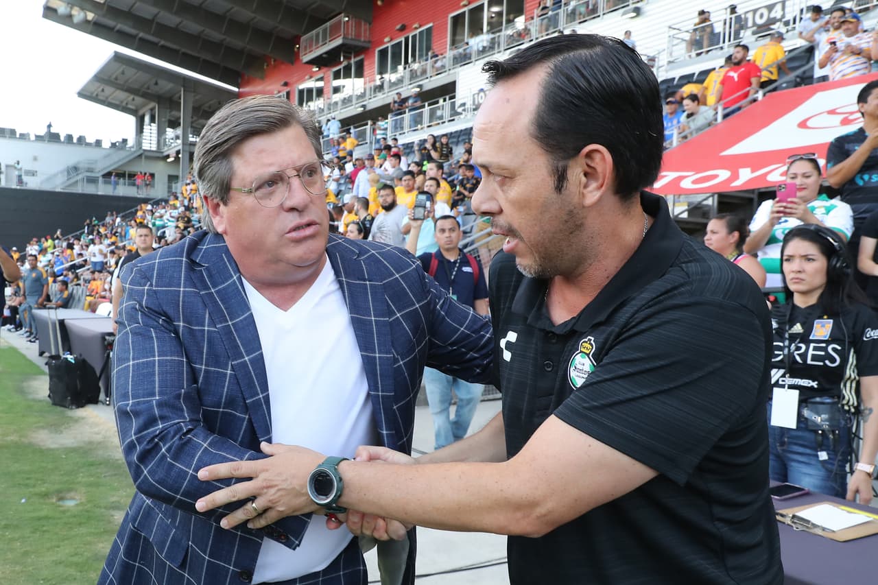 Con goles de Harold Preciado (doblete) y Correa, Santos derrotó a Tigres, que solo descontó gracias a Juan Pablo Vigón, en el partido amistoso de pretemporada.