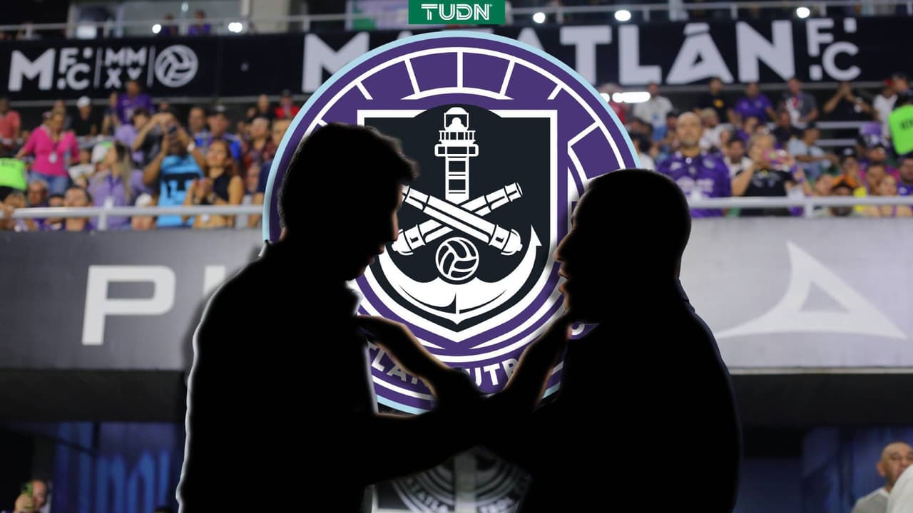 Mazatlán confirma salida del técnico y del delantero estrella