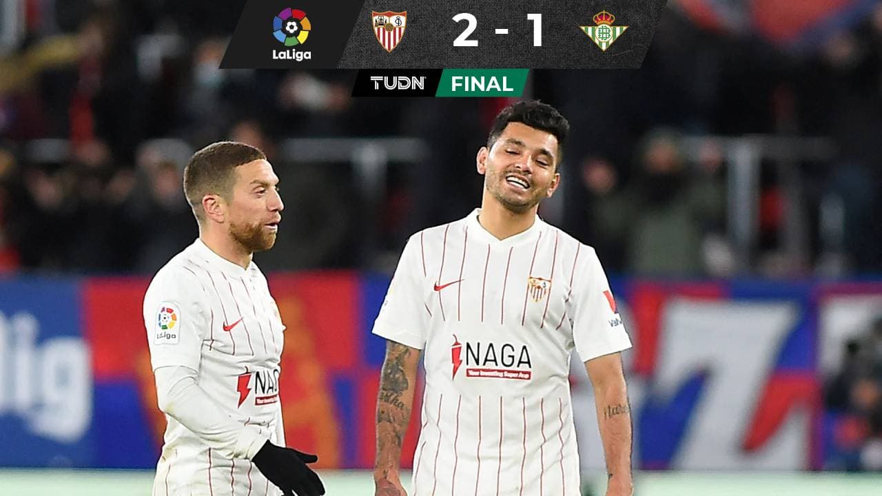 El 'Tecatito' Corona se lleva el Derbi de Sevilla; Guardado no jugó