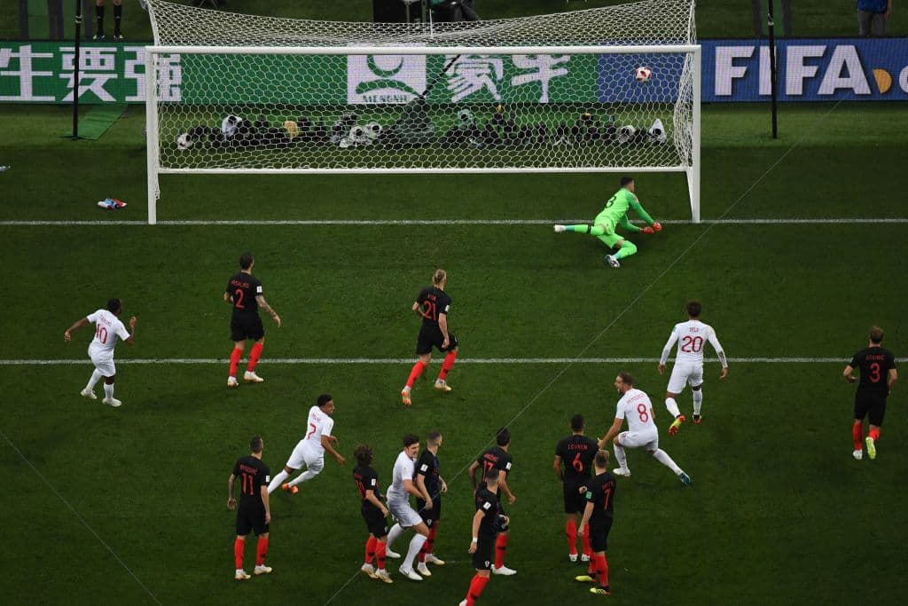 Apenas en los primeros cinco minutos de juego, Kieran Trippier puso de tiro libre el 1-0 a favor de Inglaterra.