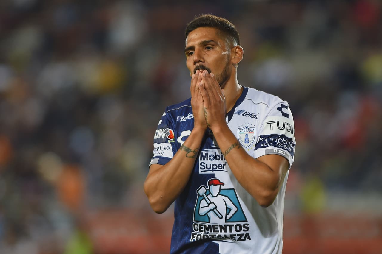 Los Tuzos no han mostrado tanta solidez en casa pues tienen cuatro derrotas y tres victorias, un saldo llamativo para un equipo que aspira al título. A pesar de ello, sus números de visita son destacados con 2 triunfos, 3 empates y una derrota.