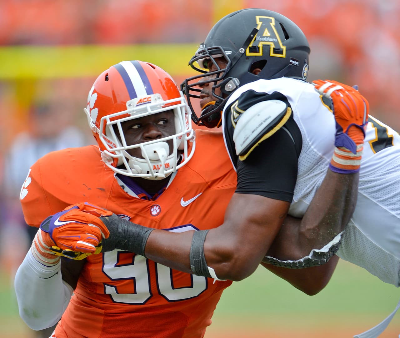 Pick 9 Tampa Bay Buccaneers: DE SHAQ LAWSON, Clemson