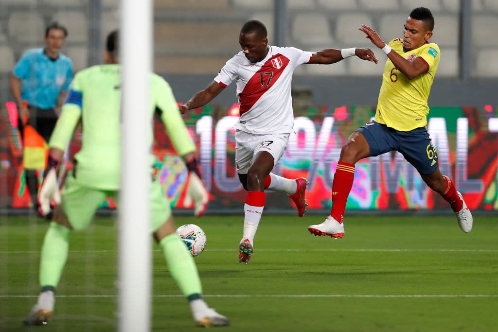 Yerry Mina, Mateus Uribe y Luis Díaz se encargan de golear a Perú 0-3 en la eliminatorias rumbo a Qatar 2020.