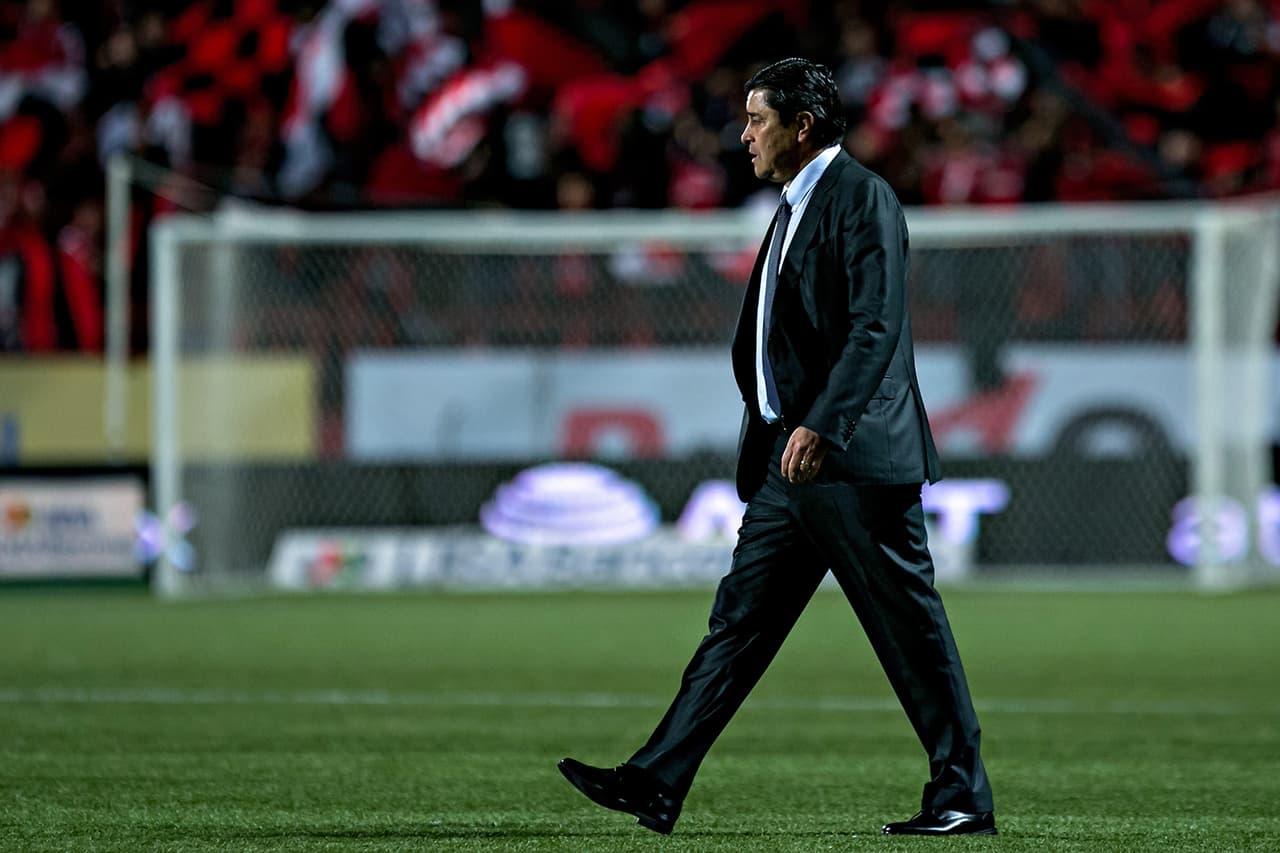 Luis Fernando Tena dice que León saldrá ofensivo ante América en el Estadio Azteca