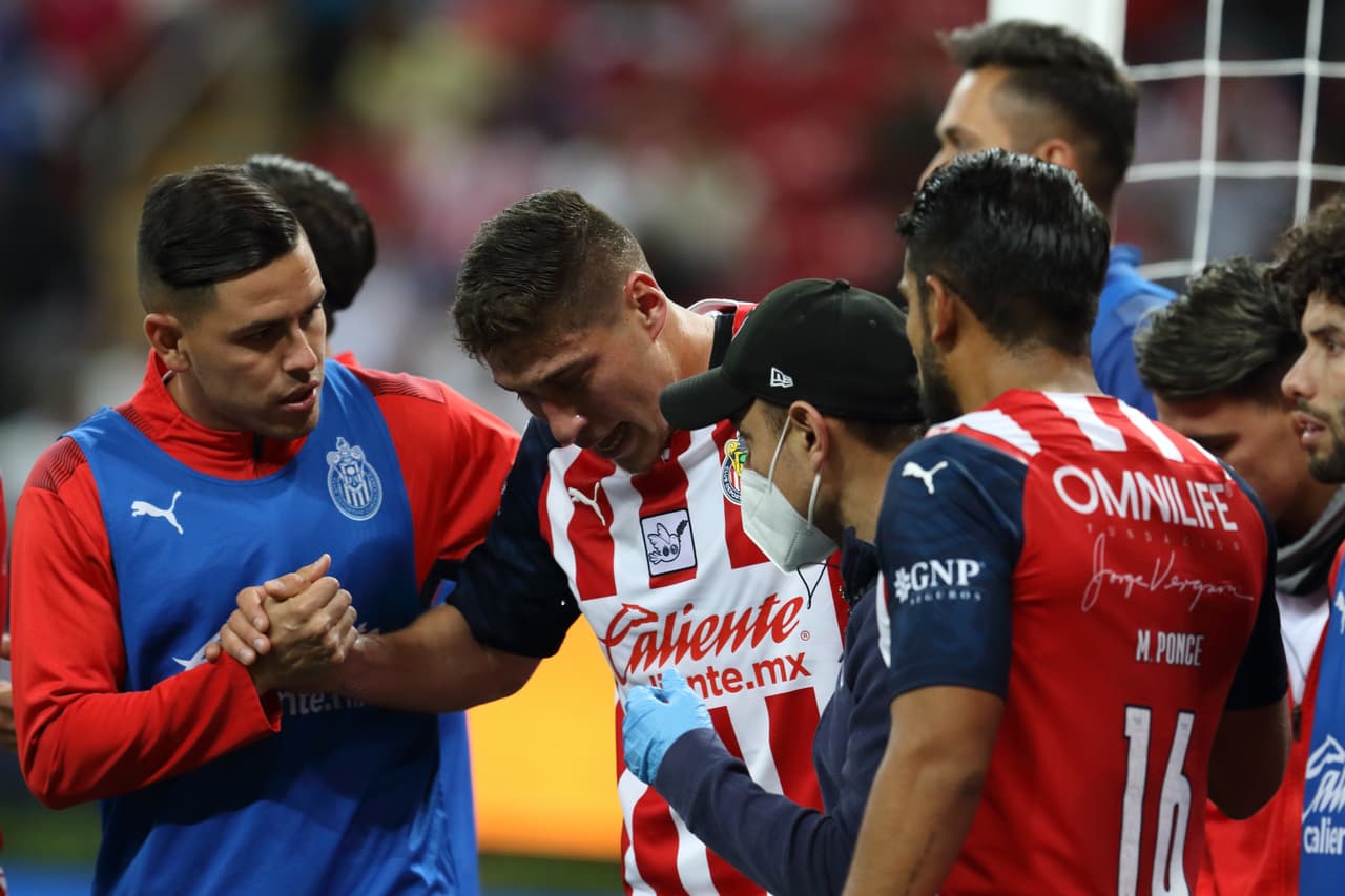 Chivas informa que lesión de Luis Olivas no es grave