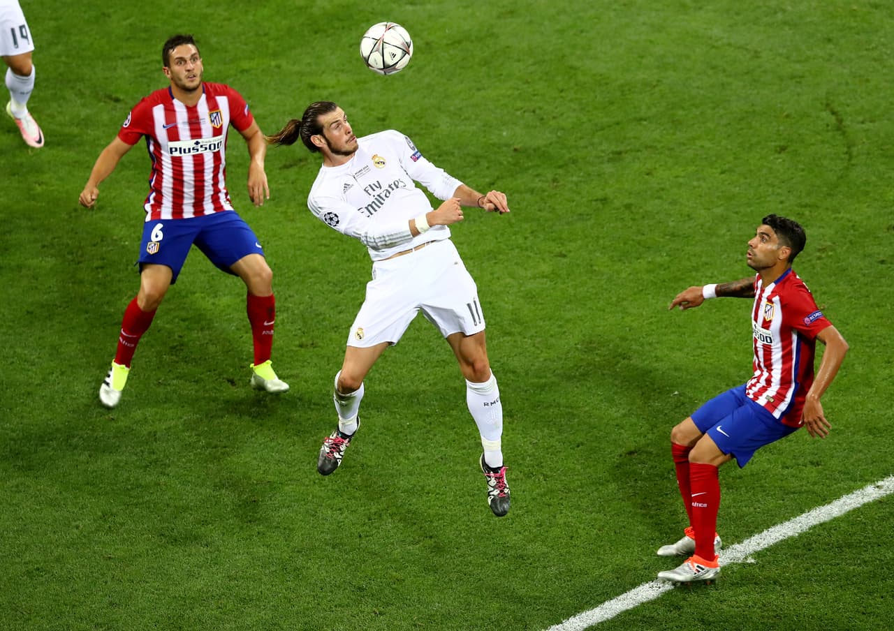 El Madrid comenzó a tener dudas con la pelota y los rojiblancos mostraban mayor confianza por el momento anímico.