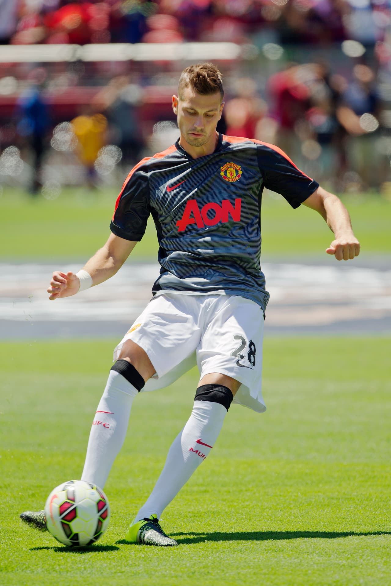 Además del español, también serán baja ante los 'Spurs' Bastian Schweinsteiger y Marcos Rojo. Sin embargo, los nuevos fichajes Depay (PSV Eindhoven), Morgan Schneiderlin (Southampton) y Matteo Darmian (Torino) se estrenarán como futbolistas del tres veces campeón de Europa.