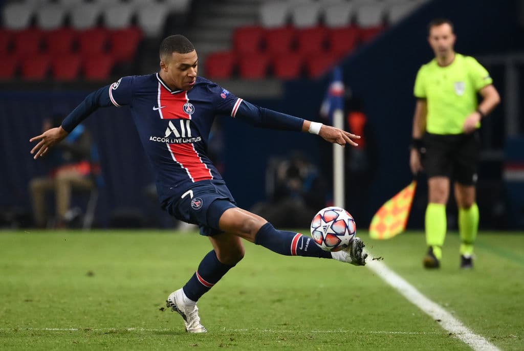 Con gol del astro brasileño, el conjunto de Tuchel consiguió su segunda victoria en la justa europea. | Neymar anotó desde los once pasos el gol que les dio el resultado a los 11’ de juego y los mantiene en la pelea.