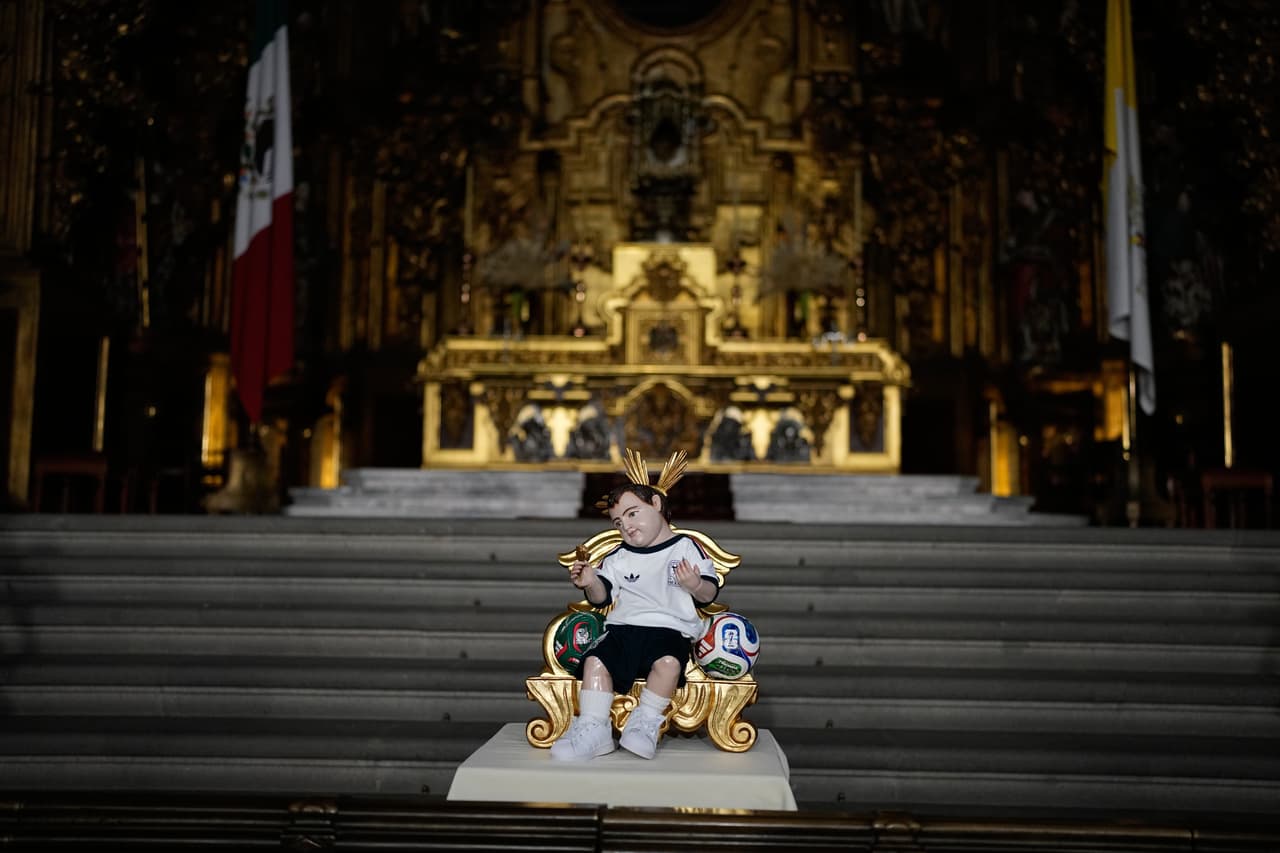 Aficionados mexicanos celebran el "milagro" del Tri y agradecen al "niño Jesús futbolista"
