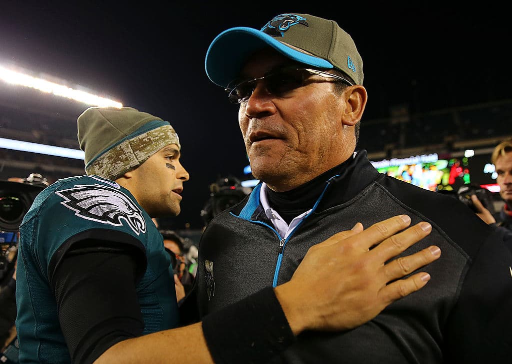 Emigró a los Philadelphia Eagles como coach de linebackers. Estuvo cinco años con el equipo.