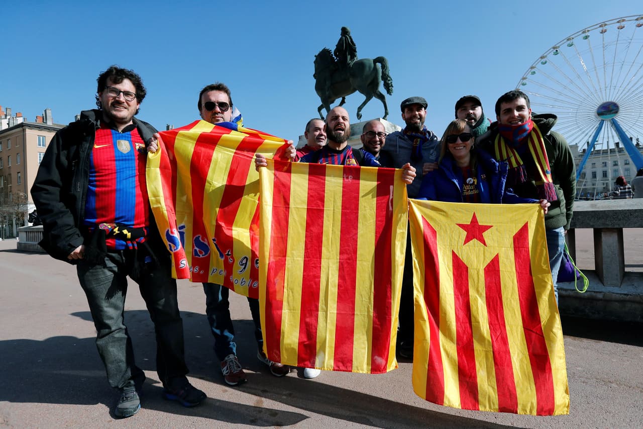 Ni siquiera Ada Hegerberg, ganadora del Balón de Oro femenil, se quiso perder este partido al que miles de aficionados franceses y españoles asistieron. En el Parc OL había esperanza de una jornada especial de Champions League entre el Lyon y el Barcelona. La ida de los octavos de final prometió emociones en la grada y en el césped.