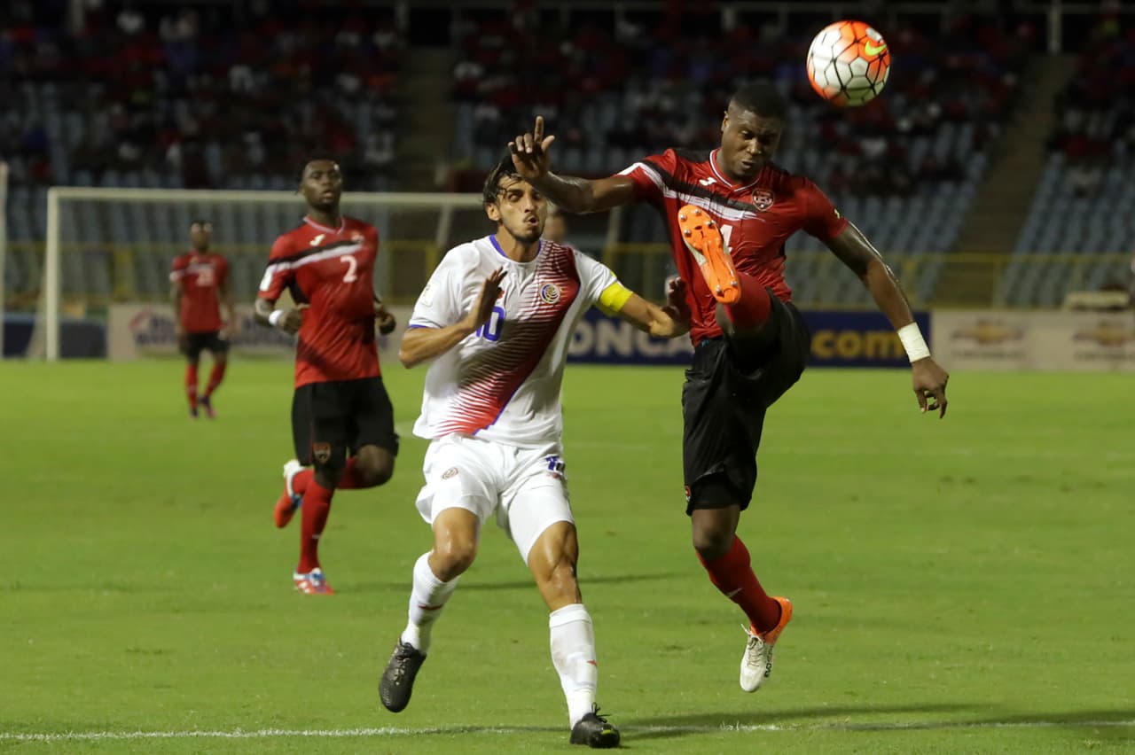 Parece difícil que los trinitarios puedan evitar la derrota y eso en gran parte le conviene a México, pues sería otro equipo que se quede rezagado en la pelea.