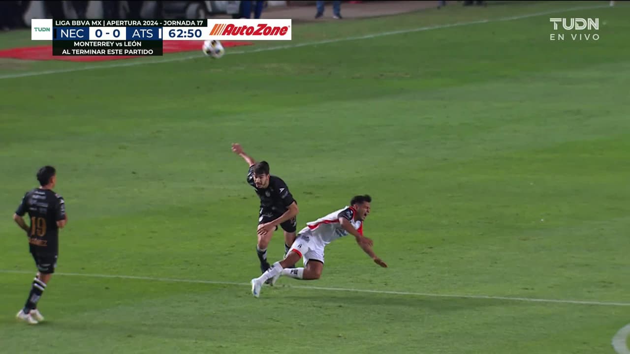 ¡Tremendo pisotón! Montes se lleva puesto al Mudo