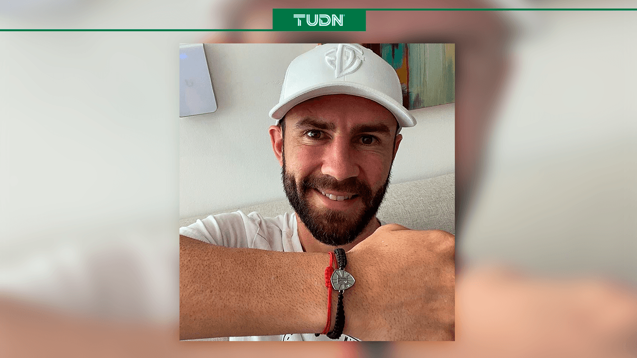 ¡Cero rivalidad! Layún presume regalo de Gignac