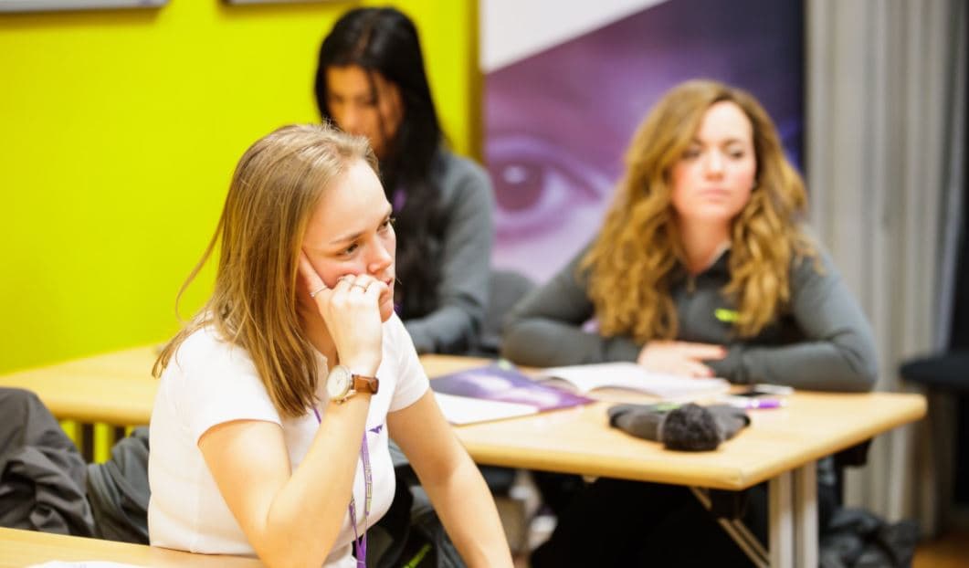 Sarah Moore (Inglaterra - 25 años)