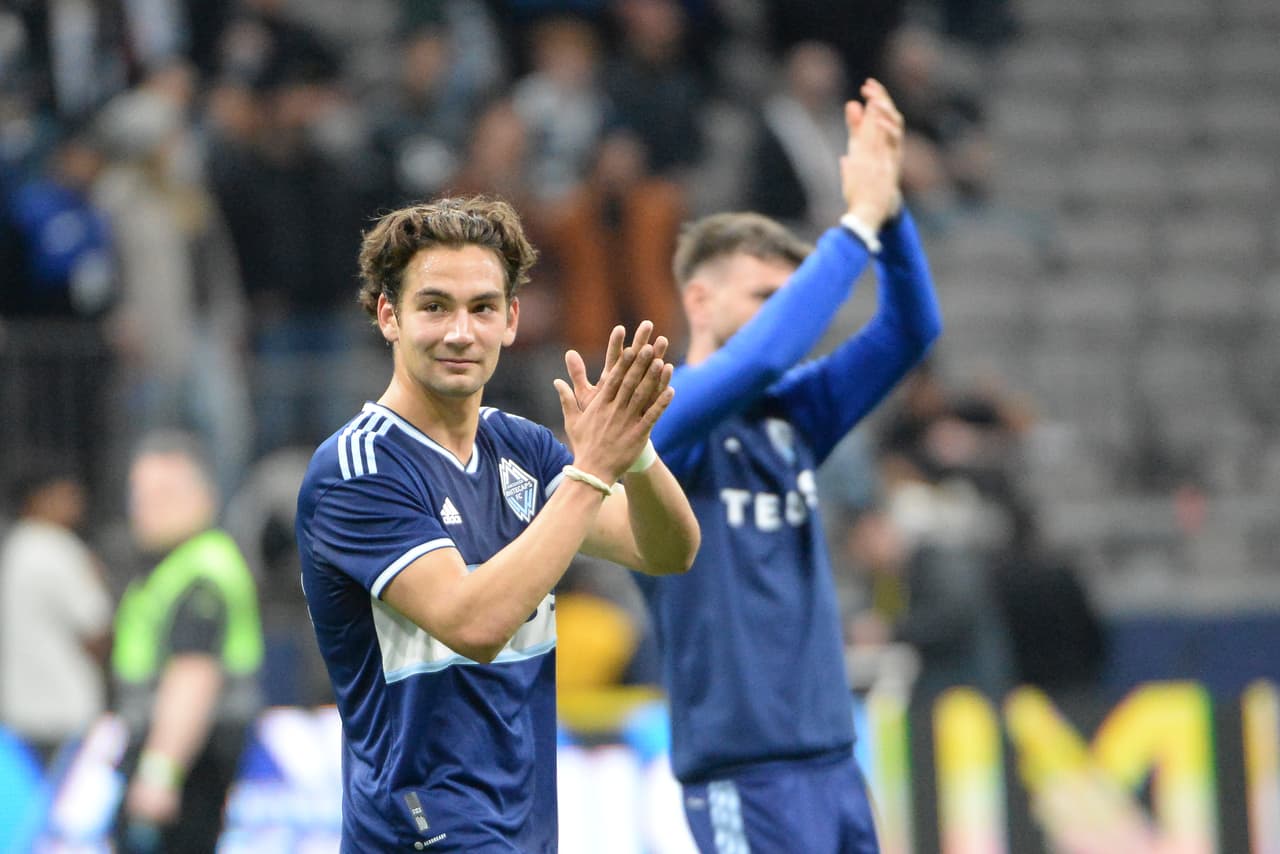 Delantero - SIMON BECHER (Vancouver Whitecaps FC)
<br>