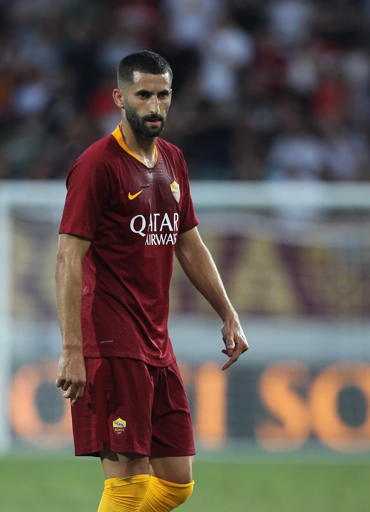 El Milan no solo quiere jugadores que puedan darle variantes ofensivas, sino que también se habla del francés Maxime Gonalons (A.S. Roma) para su defensa.