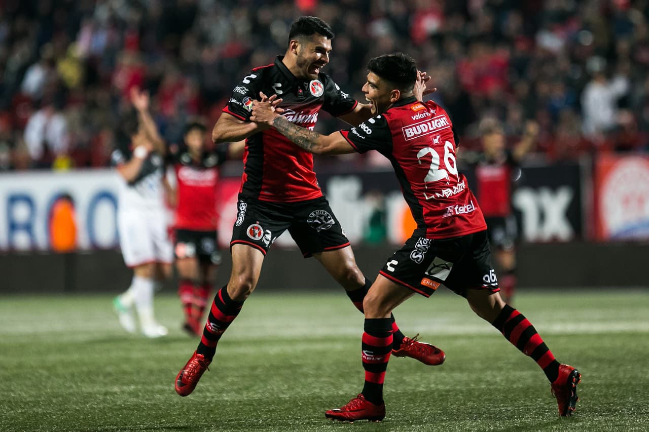 Xolos 3-1 Lobos: Luis Mendoza, Miller Bolaños y José García le dieron el triunfo a los de Tijuana. El colombiano Julián Quiñones marcó el descuento de los poblanos.