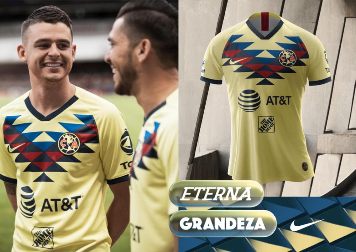 Los rumores se confirmaron y el América tendrá un jersey muy llamativo, que recuerda el diseño de la temporada 2017/18. Esta vez el patrón de las plumas del Águila en el pecho es mucho más pequeño, pero no deja de ser elegante.