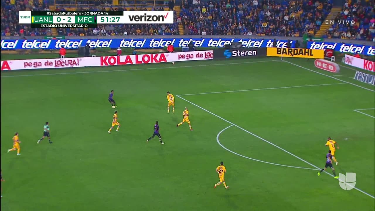 ¡TIRO ATAJADO! disparo por Yoel Bárcenas.