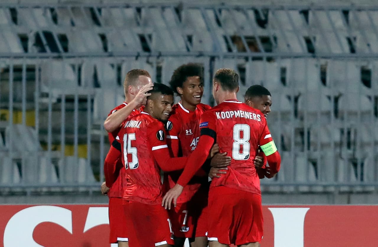 AZ Alkmaar llegó a 9 unidades en el grupo L y buscará robarle el primer sitio al manchester United en la jornada 6.