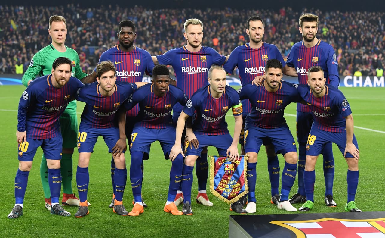 Con Ter Stegen, Sergi Roberto, Piqué, Umtiti, Jordi Alba, Busquets, Iniesta, Rakitic, Dembelé, Messi y Luis Suárez saltó el Barça al campo de juego.