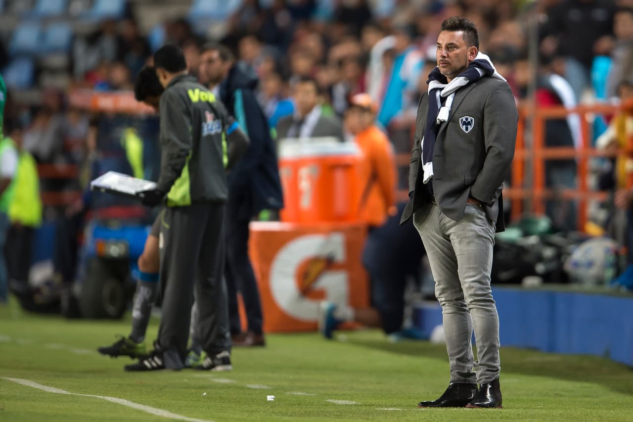 Antonio Mohamed molesto con técnico del Tri Olímpico