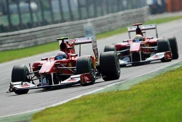 Los Ferrari corrieron en Monza en 'casa' ya que su sede está muy cerca del legendario circuito.