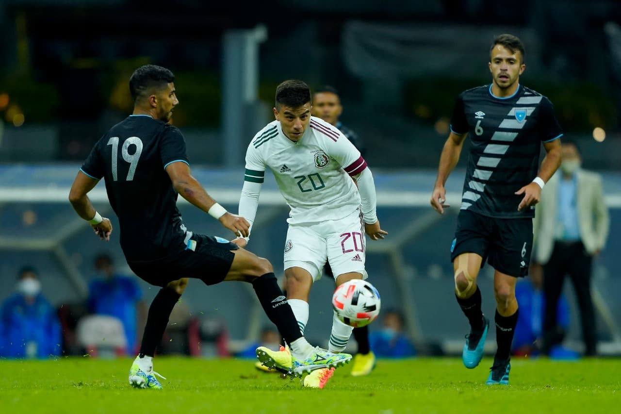 Con goles de Henry Martin, Sebastián Córdova y Orbelín Pineda, el tri vence cómodamente a Guatemala en el Estadio Azteca.