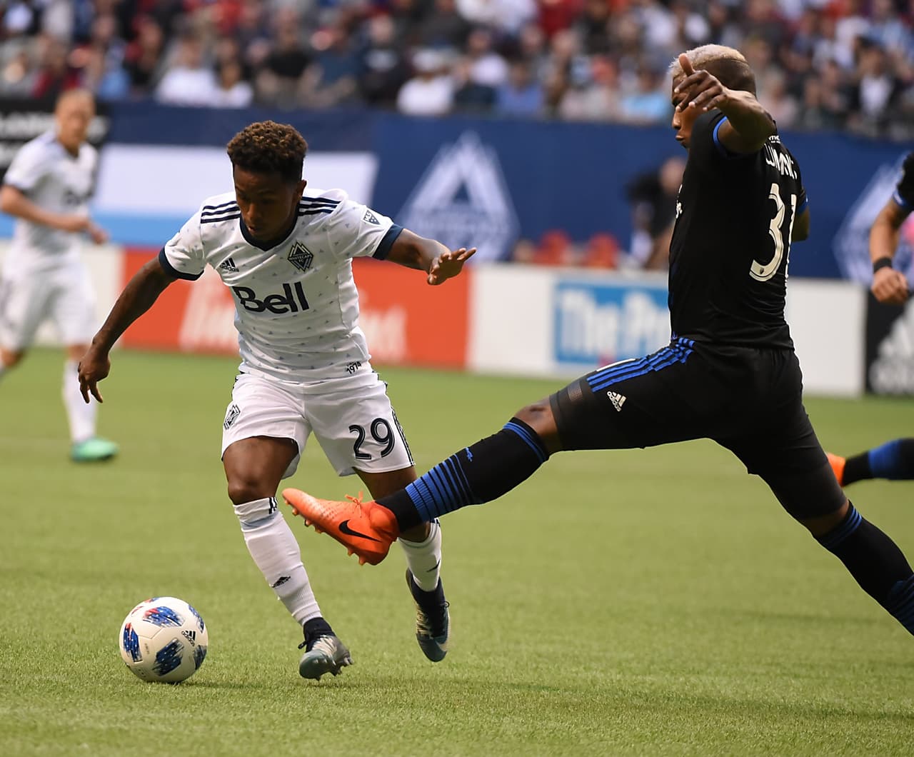 Yordy Reyna volvió a la titularidad y respondió con gol y asistencia en empate de Vancouver ante Quakes