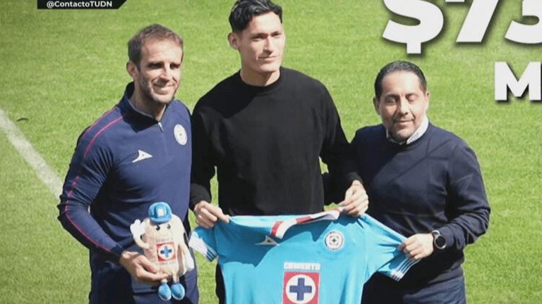 Cruz Azul invierte millones y Anselmi los abandona