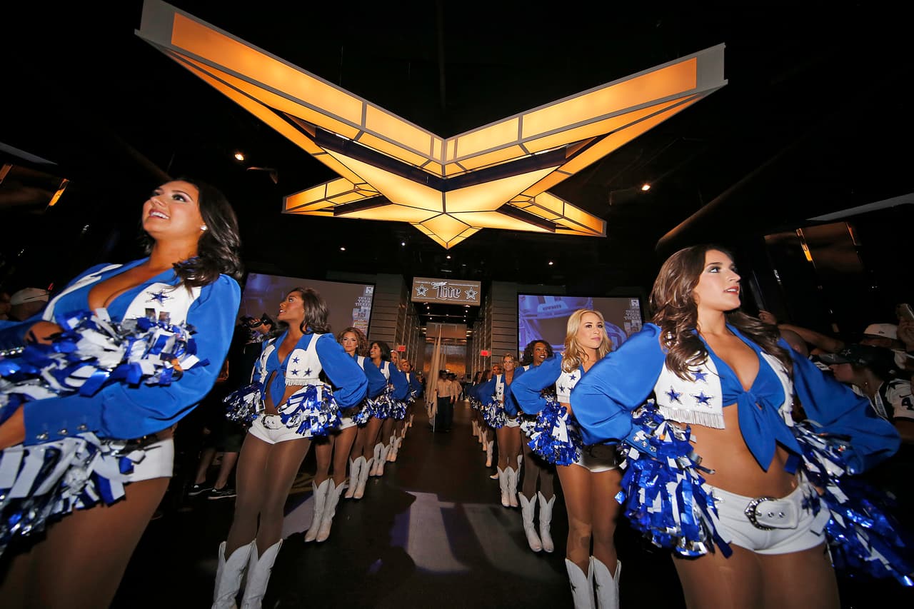 Las animadoras de los Vaqueros son las consentidas de la afición, pero las de Broncos, Patriots y Dolphins no se quedan atrás, ¿tú qué opinas?