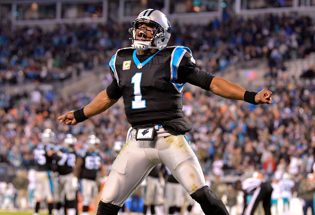 Cam Newton es el sexto QB que más cobra en la NFL.