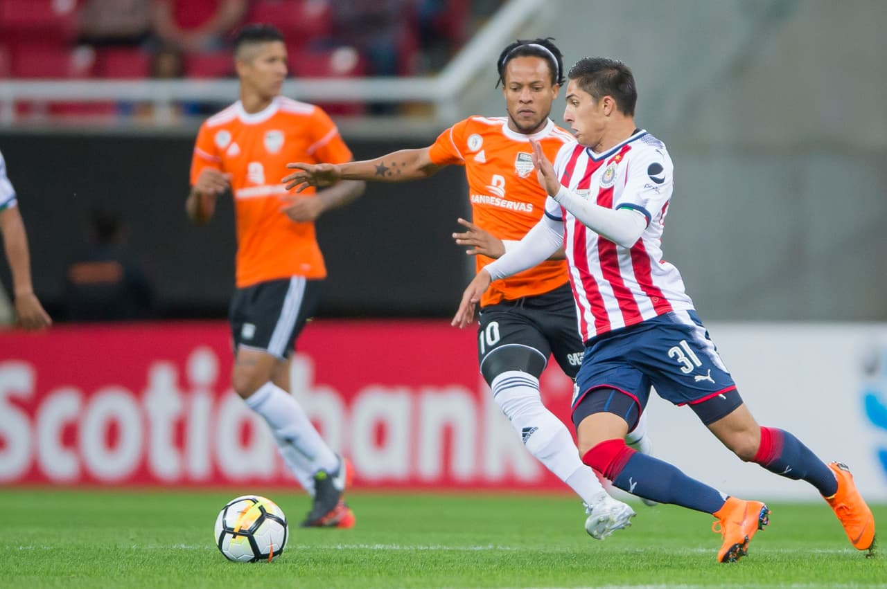 Con el marcador a su favor, el equipo mexicano se tomó con calma el inicio del juego.