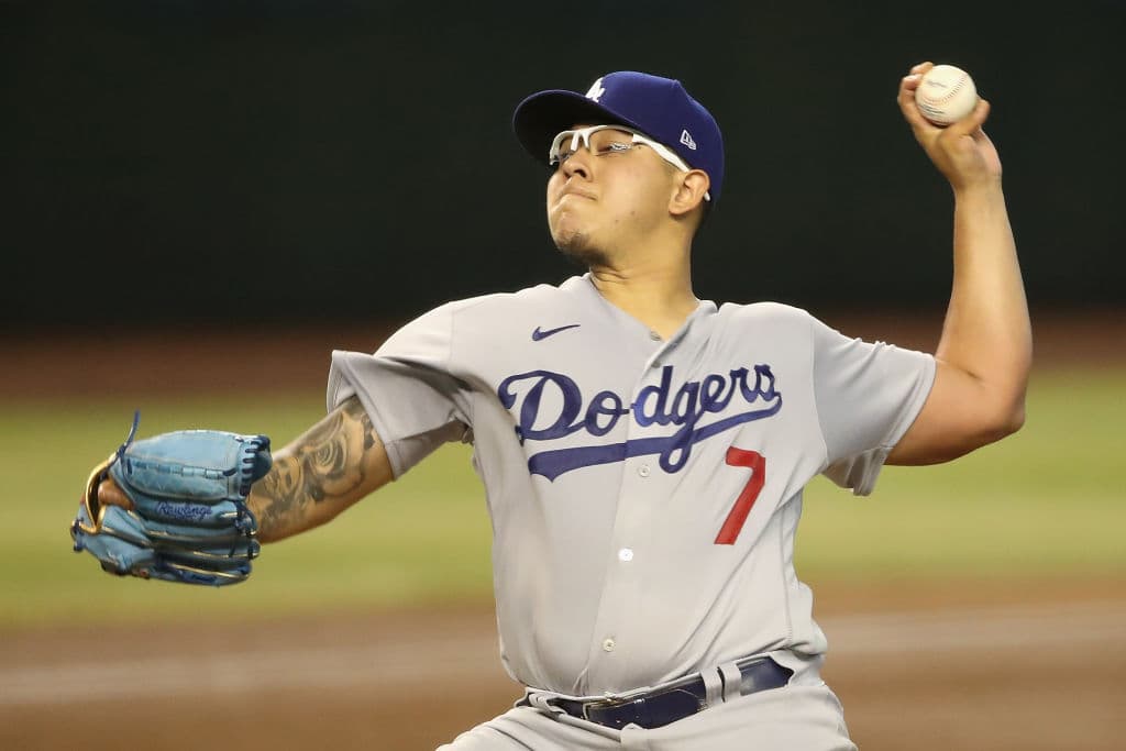 Julio Urías se lleva su primer triunfo con los Dodgers
