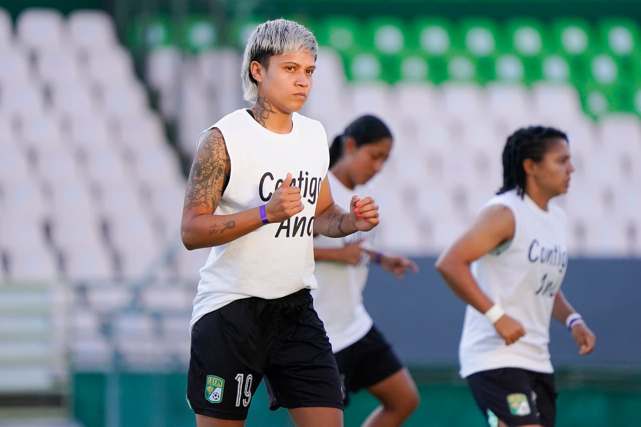 Ana Campa recibe muestras de apoyo