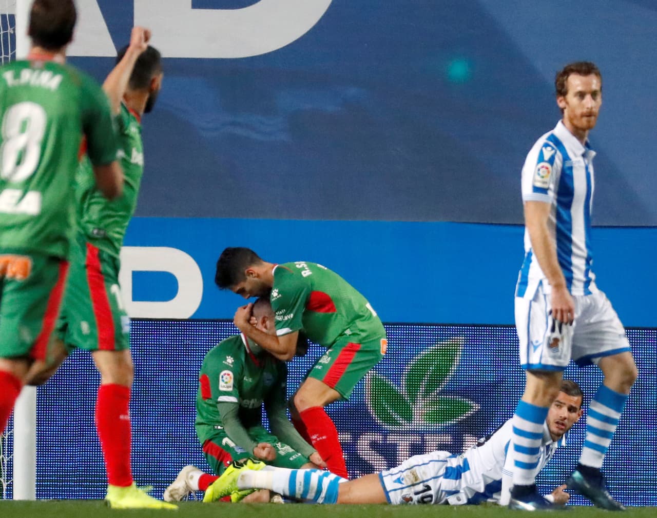 Apenas transcurrían 11 minutos de partido cuando el delamntero argentino del equipo de Vitoria se iba adelante en el marcador.