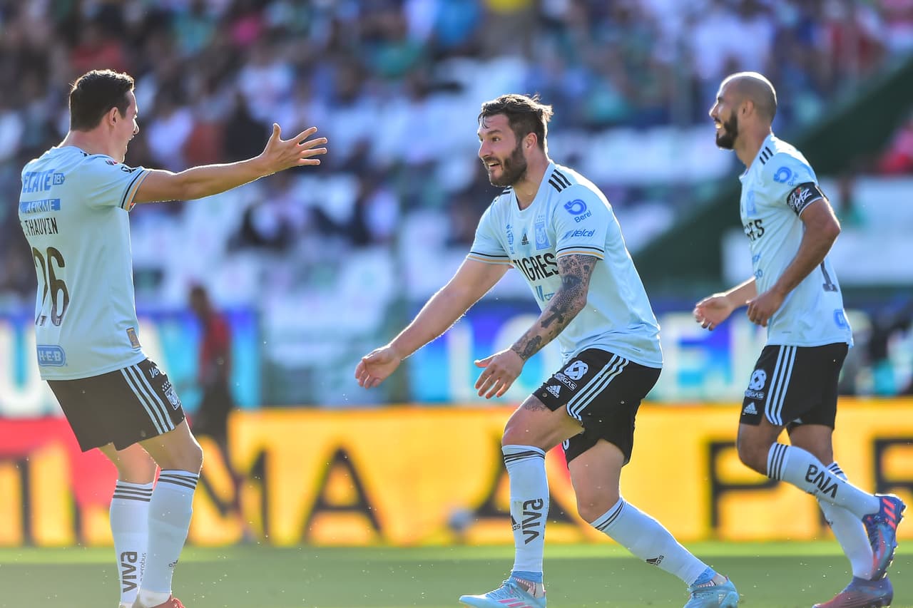 Al 21’, Cota salió a destiempo, quedó techado y Gignac remató de primera entre las piernas de Barreiro para clavar el 0-1.
