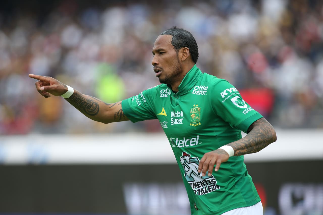 Sin embargo, el ecuatoriano Vinicio Angulo marcó al 90'4 el 3-1 definitivo para el León.