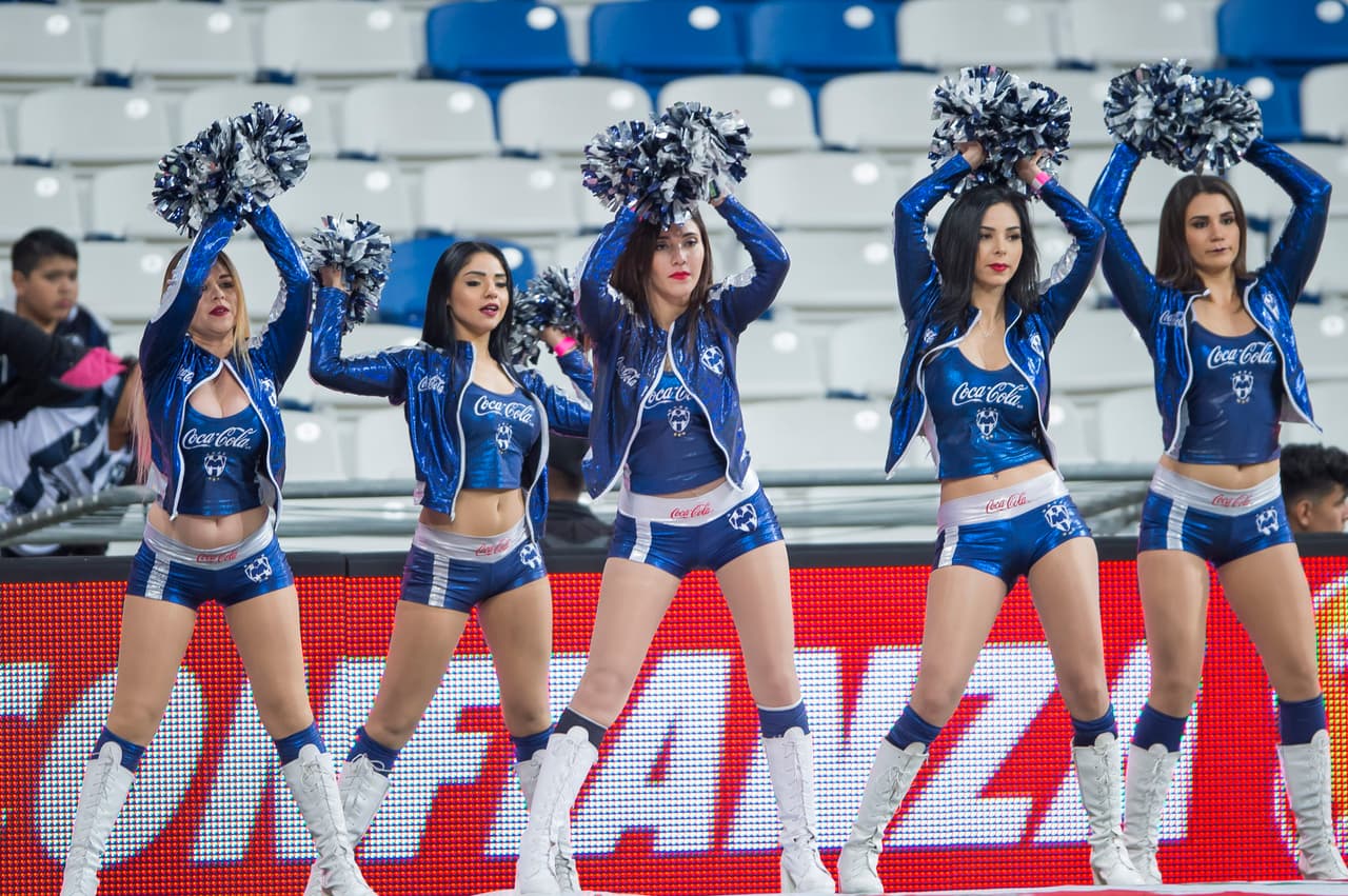 Como no podía ser de otra manera, la belleza en la final de la Copa MX se tomó el estadio BBVA Bancomer para engalanar la jornada.