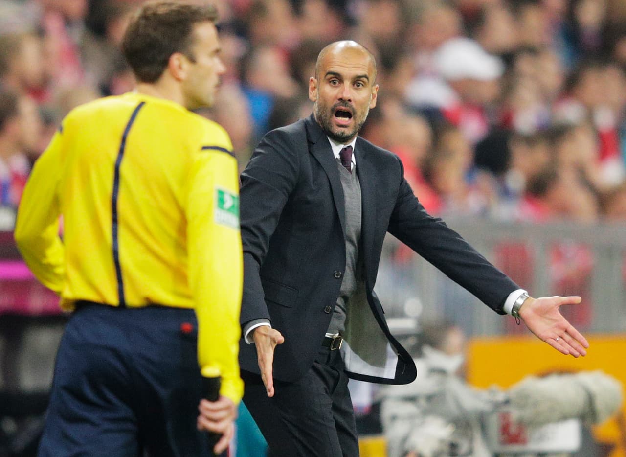 Otro capítulo se dio ante el Leverkusen en la Copa Alemana, cuando Guardiola le aplaudió a modo de sarcasmo y humillación a Hans-Wilhelm tras la lesión de Benatia al minuto 34.
<br>