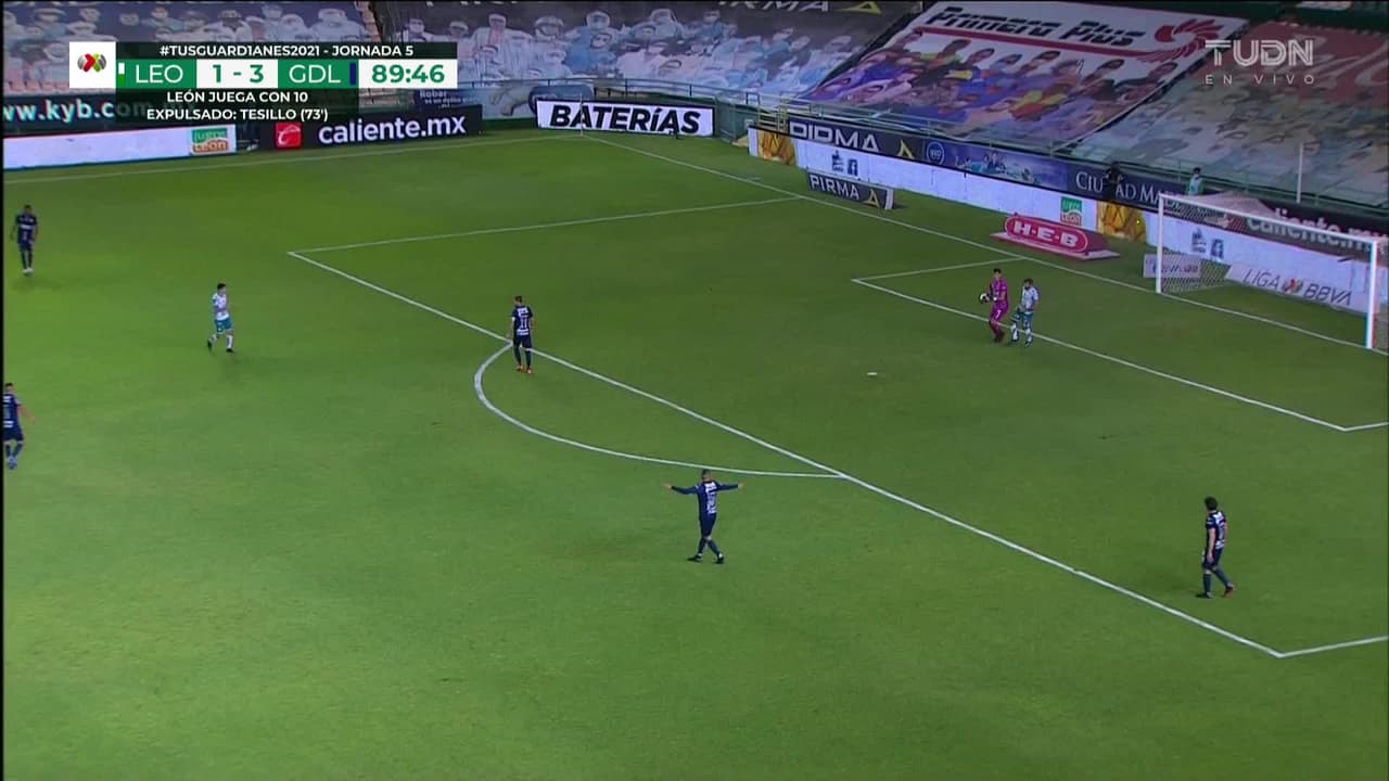 ¡TIRO ATAJADO! disparo por Carlos Cisneros.