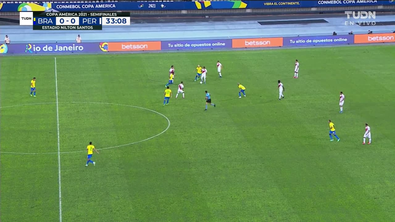 ¡TIRO ATAJADO! disparo por Richarlison de Andrade.